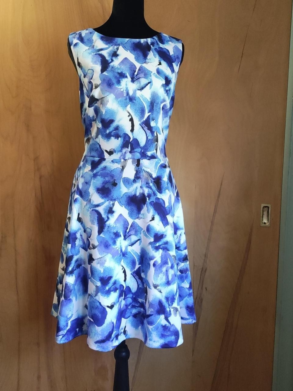 Jessica Howard Blue & White Watercolor Floral Fit-and-Flare Dress